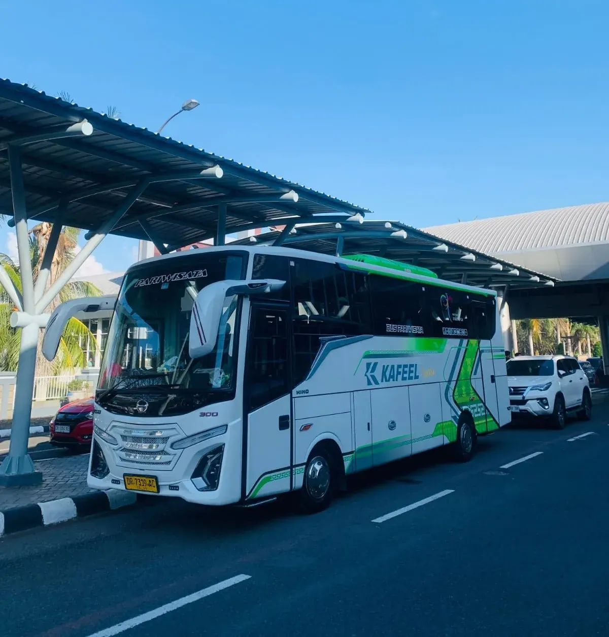 Medium Bus